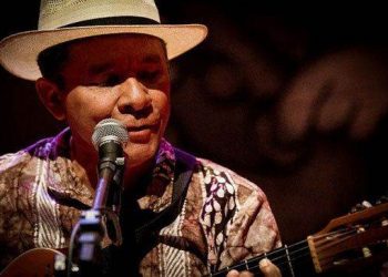Juraíldes da Cruz participou do álbum gravado ao vivo Canta Cerrado