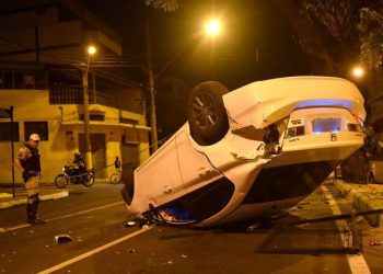 Léo Bonatini capota carro depois de fugir de blitz