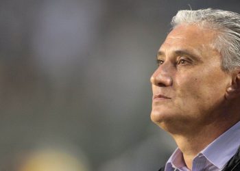 Tite saiu do Corinthians em 2013 e vai voltar no próximo ano a comandar o Timão