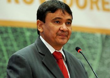 Wellington Dias (PT) não considera apontar mulher e primo para cargos do Governo como nepotismo