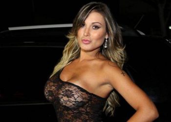 Andressa Urch teria vendido suas fotos por R$5 mil