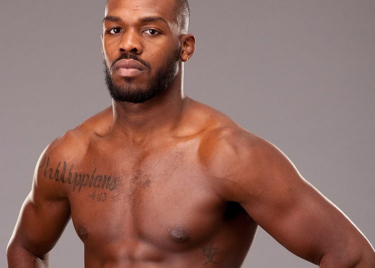 Jon Jones foi flagrado no antidoping