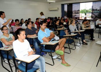 Candidatos no ultimo vestibular de medicina realizado no ano de 2014 / Foto: Valdemy Teixeira