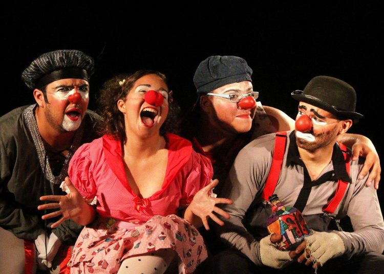 A produção é assinada pelo Grupo Imagem e reúne quadros miméticos que contam pequenas histórias de amor e humor