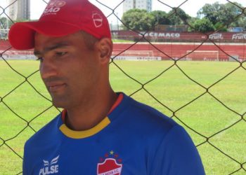 Segundo Edson, seu objetivo é contribuir para reconstruir a história do time (Foto: Vinícius Tondolo / Portal 730)