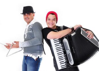 Criado pelo sanfoneiro e coordenador do projeto Forró do Fole, Wemerson Melo, o Fungado Fole conta com os músicos Alexander (vocais), Bigu (zabumba) e João (guitarra)