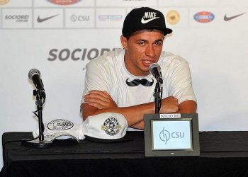 Leandro Damião quer romper vínculo com o Santos