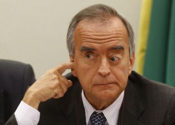 No entendimento do magistrado, a prisão de Nestor Cerveró é justificável, porque há indicativos de que o ex-diretor tem dinheiro em contas offshore (paraísos fiscais) no exterior