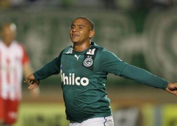 Walter pode voltar a jogar no Goiás em breve