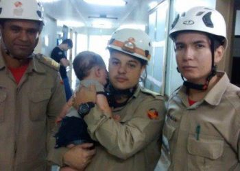 Bebê sofreu apenas um pequeno trauma na cabeça (Foto: Divulgação/Corpo de Bombeiros)