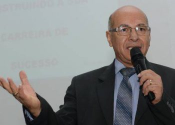 "Nosso Centro Judiciário de Solução de Conflitos e Cidadania foi instalado com o zelo necessário para dar aos que nos procuram todo o conforto necessário", salientou professor Alcides  / Foto: Valdemy Teixeira