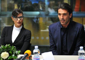Para iniciar o namoro com Ilaria, nos últimos meses, o goleiro terminou seu casamento com a modelo checa Alena Seredova