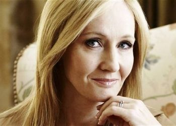 A britânica JK Rowling é a  consagrada autora da saga "Harry Potter"