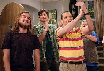 "Finale" de "Two and a half Men" revisitou quase todos os plots antigos da série (Foto: Divulgação)