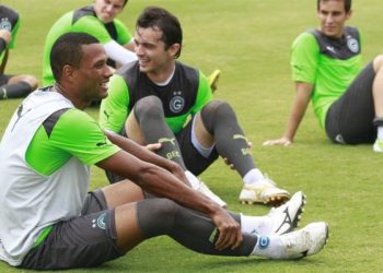 Último treino do Goiás antes do clássico (Foto: Site Goiás Esporte Clube)