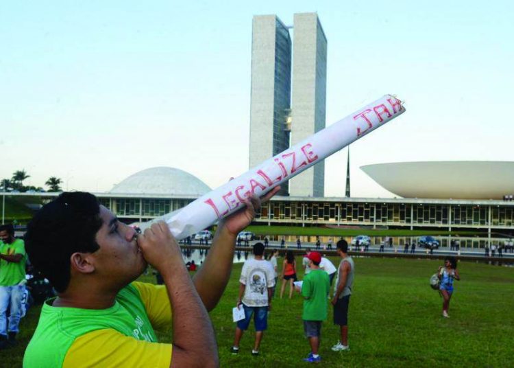Só uma certeza há nesse debate:
a discussão é longa e o diálogo
só pode trazer benefícios
para a sociedade (Foto: Valter Campanato / Agência Brasil)