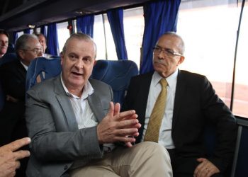 Paulo Garcia apresentou o projeto de construção do viaduto para facilitar o acesso ao aeroporto