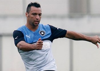 Daniel Carvalho pode estrear já nessa quarta-feira, na Copa do Brasil