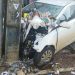 Carro só parou quando atingiu um poste / Foto: Leitor Folha Z
