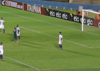 Goiás vence, mas não convence