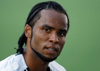 Carlos Alberto teve uma passagem apagada pelo Goiás