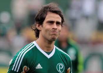Valdívia, lesionado, desfalcou o Palmeiras mais uma vez nessa temporada