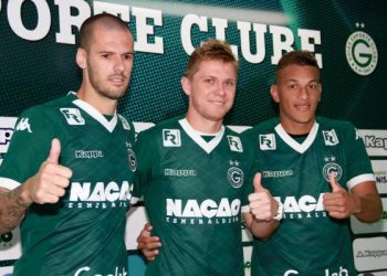 Fred, Rafael Foster e Wesley são apresentados (Foto: Site Goiás)