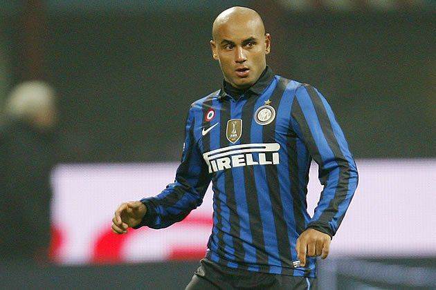 Jonathan pode voltar a jogar no Brasil após fim do contrato com a Inter