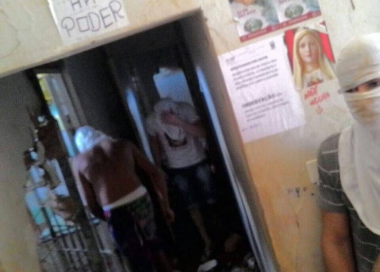 Presos destroem presídio de Rubiataba durante rebelião (Foto: Divulgação/whatsapp)