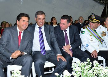 Maguito, José Eliton, Marconi e o comandante da PM, coronel Sílvio / Foto: divulgação