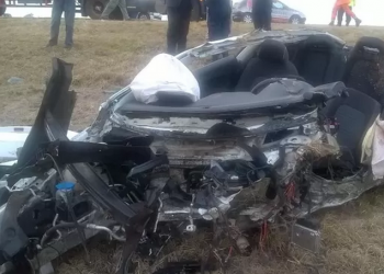 Carro de Barisone ficou completamente destruído