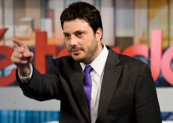 Danilo Gentilli está atualmente no comando do "The Noite"