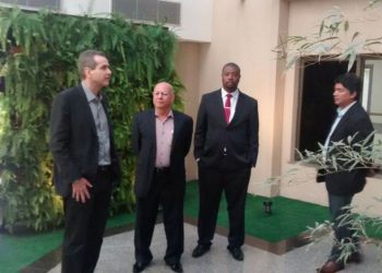 Secretário Leonardo Vilela com os representantes da UNIFAN: Professor Alcides Ribeiro Filho, Wallace Braz e Gesinópolis Ramos