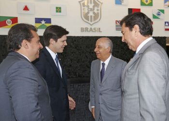 Encontro entre André Pitta, Daniel Vilela, Marco Polo e Maguito (Foto: Divulgação CBF)