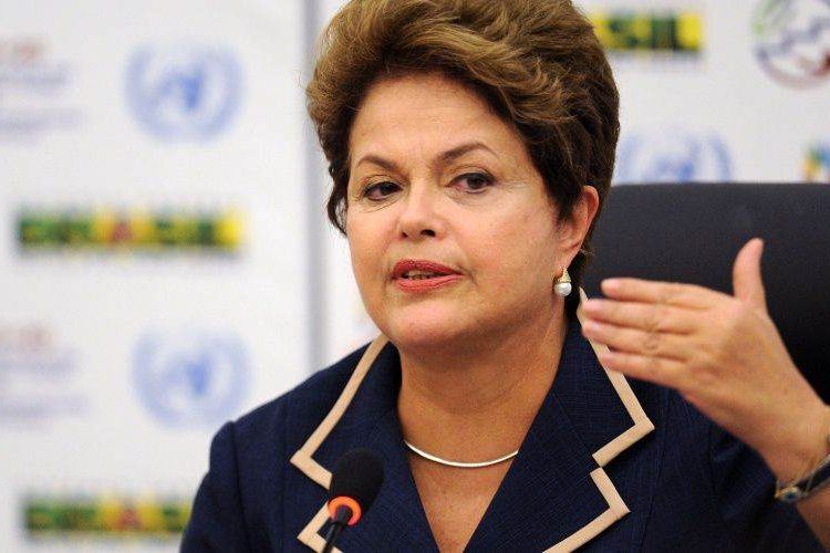 Presidente decidiu ceder e cortar ministérios