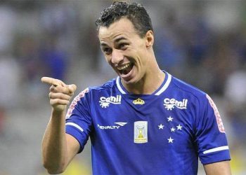 Leandro Damião pode ir jogar na França