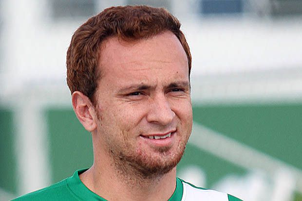 Zé Love está perto de volta a jogar no Santos