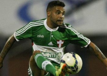 Weldinho com a camisa do Palmeiras