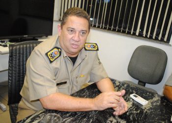 Coronel Sílvio Benedito planeja aumentar o número de policiais da 9ª Companhia e ressalta que antes de entregar o comando construirá uma base de operações da PM no bairro (Foto: Valdemy Teixeira)