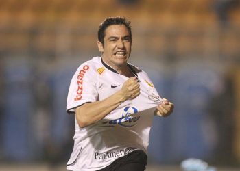 Chicão está com 4 anos e jogando na Índia