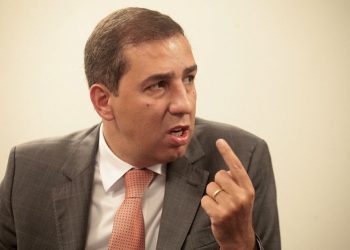 José Eliton entra no PSDB para tentar suceder Marconi no governo