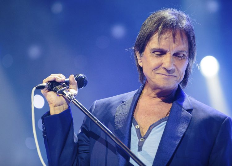 Roberto Carlos está apaixonado