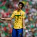 Piazon com a camisa do Brasil