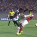 Victor Bolt deu entrada forte em jogador do Vila no jogo de ida