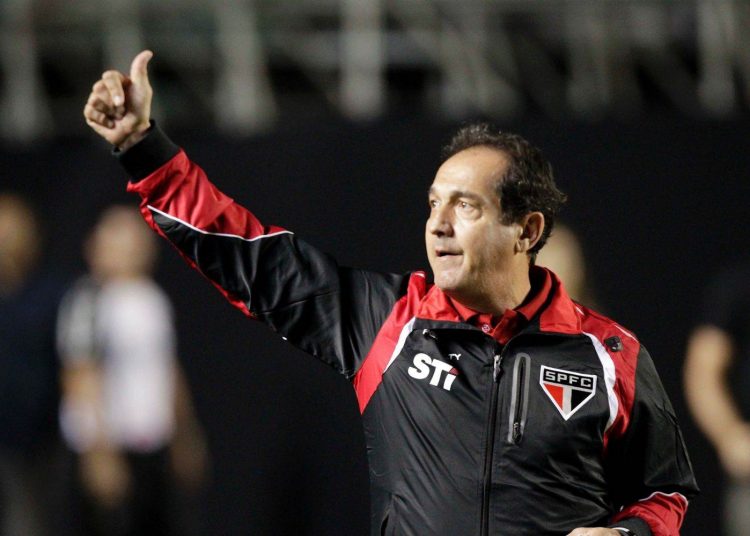 Muricy quando treinava o São Paulo
