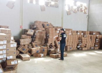 Carga encontrada em galpão (Foto: Divulgação Polícia Civil)