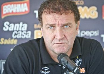 Cuca descartou voltar ao Brasil para assumir o Tricolor paulista