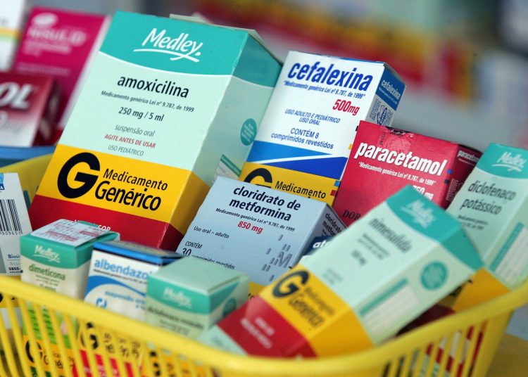 Farmácias foram fechadas na capital