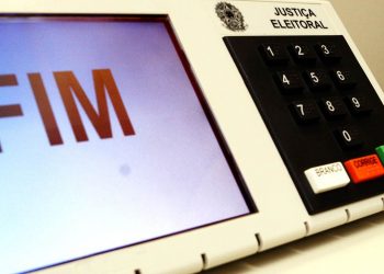Urna eletrônica começou a ser usada no Brasil em 1996