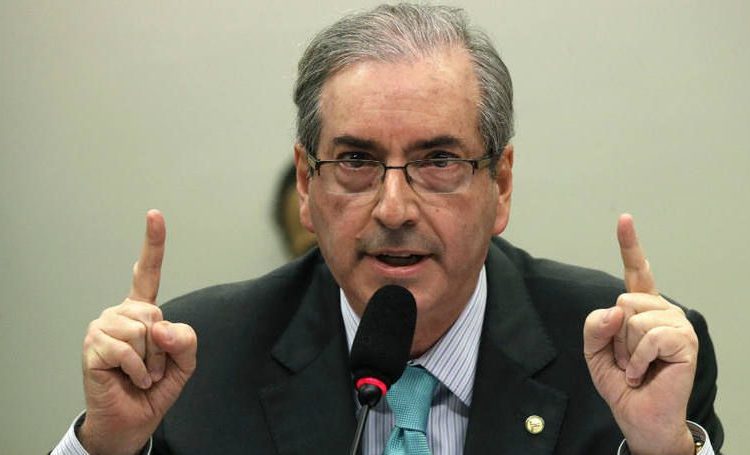 Deputado continua na presidência da Câmara Federal